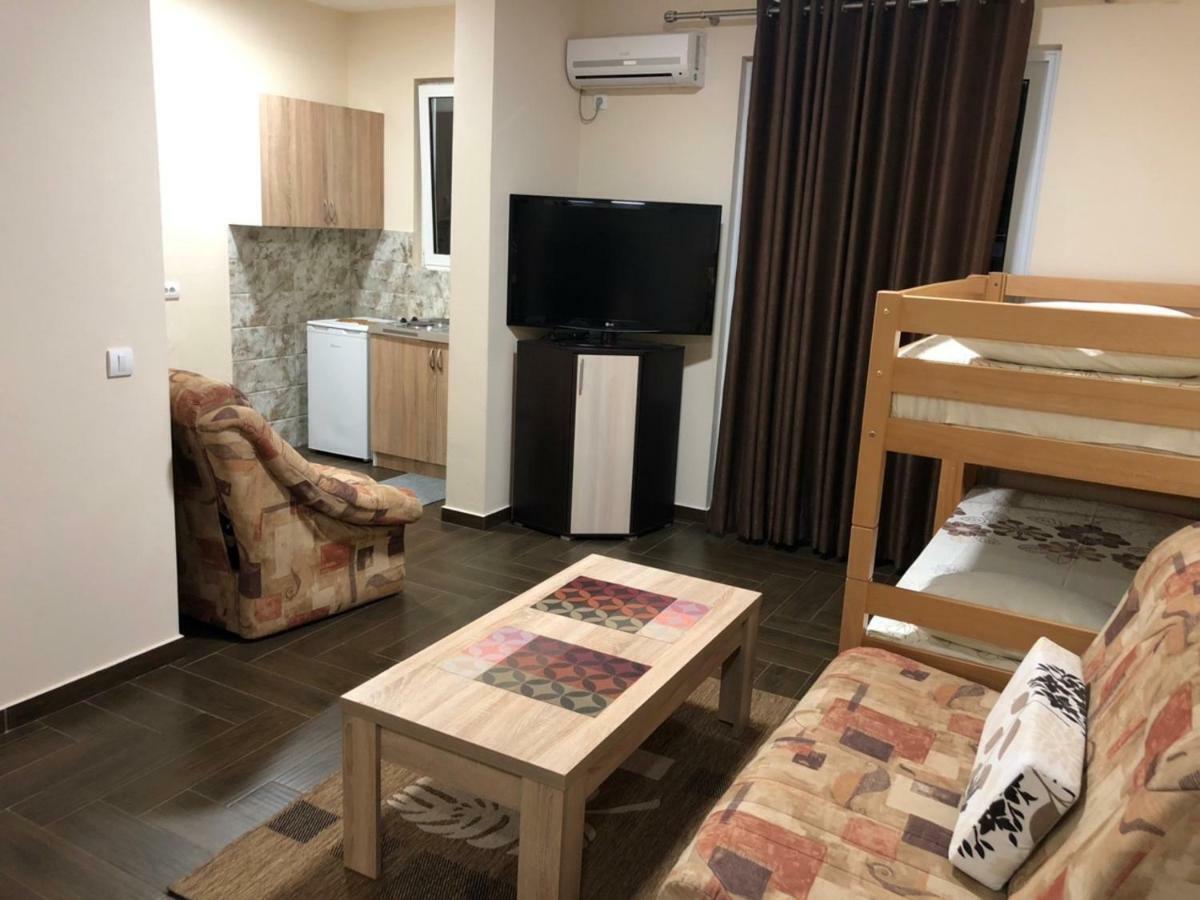 Apartment Family ウルツィニ エクステリア 写真